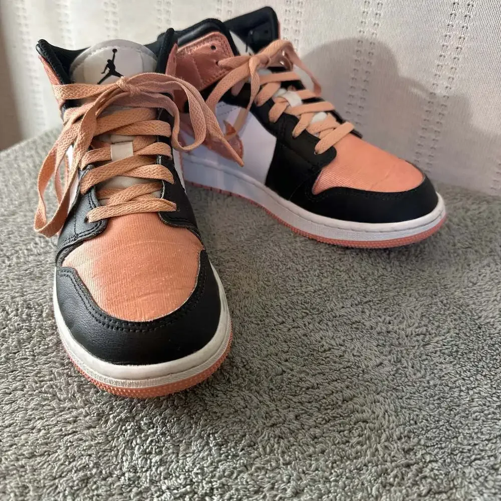 Nike Air Jordan 1 Mid Light Madder Root (GS)